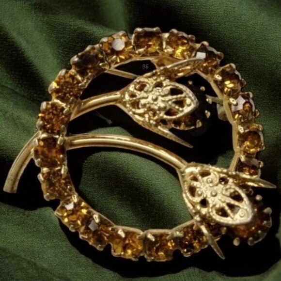 Vintage 1950s Circle Brooch Topaz/Amber Hued Rhinestones Filigree Floral Design